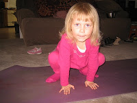 Frog Yogakit 4 kids Pose